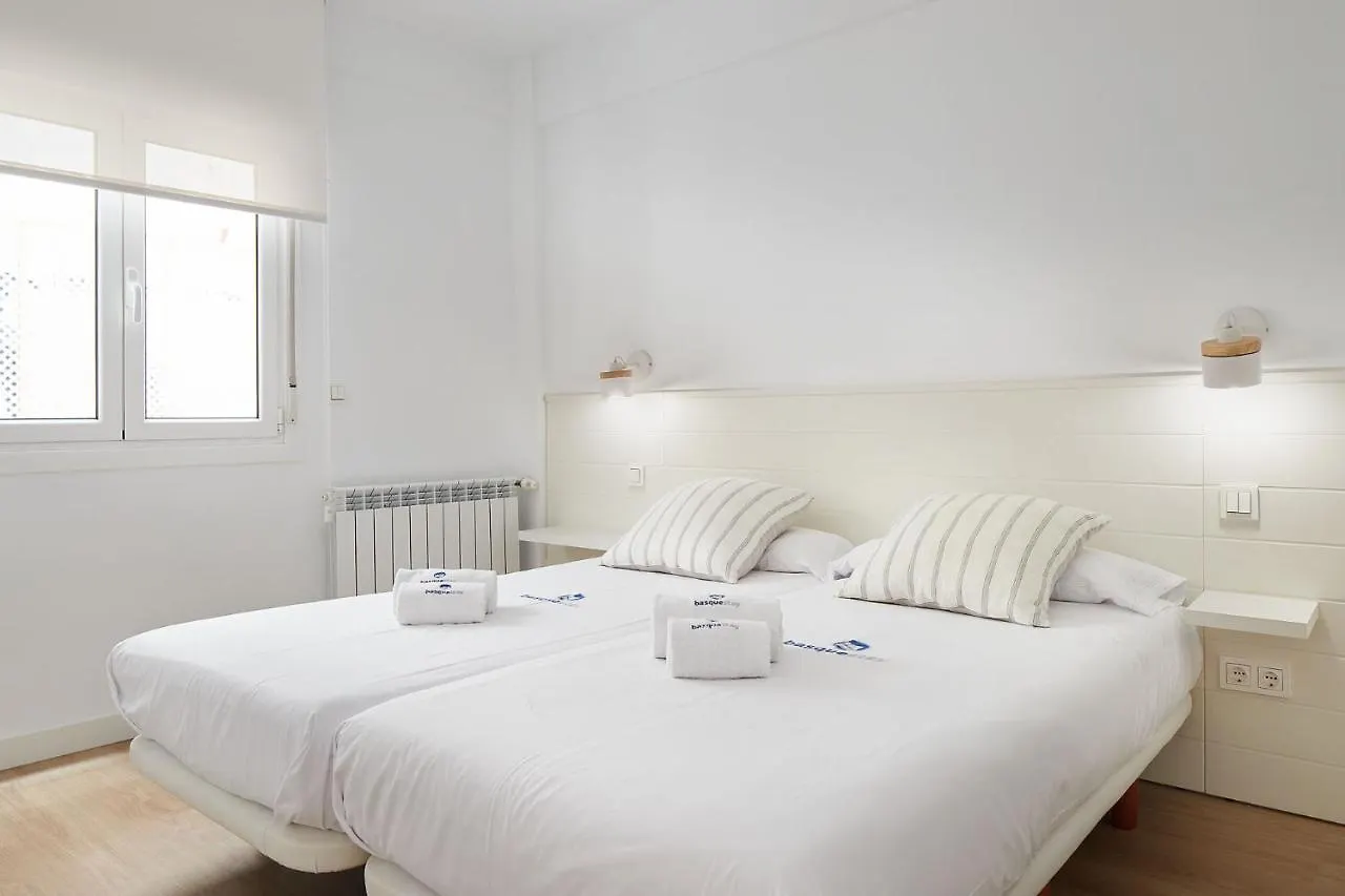 Malibu - Basque Stay San Sebastián 0*,